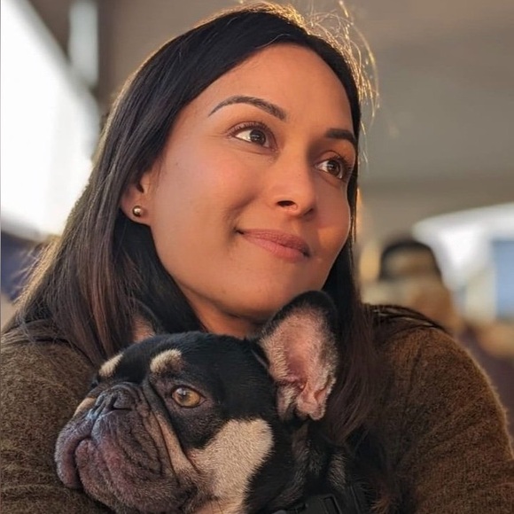 Meet your Posher, Roshni - Picture 1 of 2